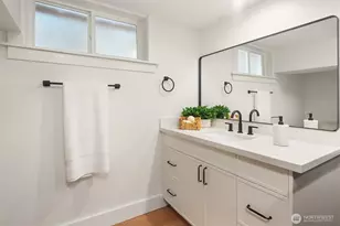 317 NE 58th St, Seattle, WA 98105 - Photo 25