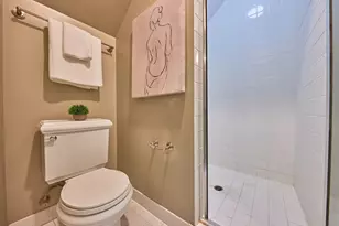 700 W Prospect St, Seattle, WA 98119 - Photo 27