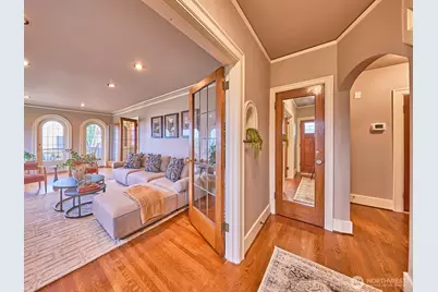 700 W Prospect Street, Seattle, WA 98119 - Photo 5