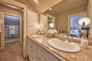 700 W Prospect St, Seattle, WA 98119 - Photo 25