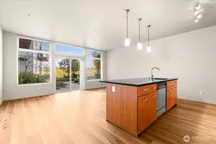 2960 Eastlake Ave E, Seattle, WA 98102 - Photo 13