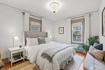 924 N 75th Street, Seattle, WA 98103 - Photo 19