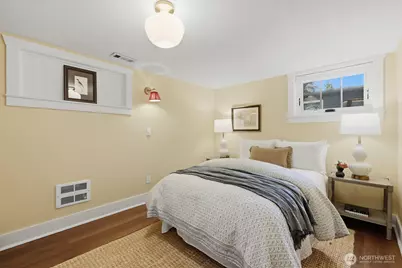 924 N 75th Street, Seattle, WA 98103 - Photo 29