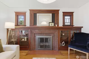 924 N 75th St, Seattle, WA 98103 - Photo 9