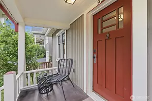 924 N 75th St, Seattle, WA 98103 - Photo 3