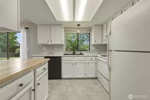 9140 Shadberry Dr SE, Olympia, WA 98513 - Photo 15