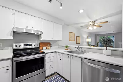 25005 98th Place S #C102, Kent, WA 98030 - Photo 5