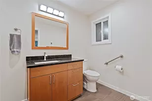 18483 47th Pl NE, Lake Forest Park, WA 98155 - Photo 15