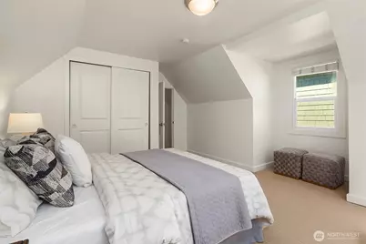 17 W Dravus Street, Seattle, WA 98119 - Photo 23