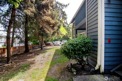 16817 Larch Way #E105, Lynnwood, WA 98037 - Photo 15