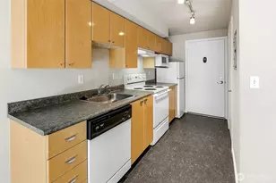 425 Vine St, Seattle, WA 98121 - Photo 7