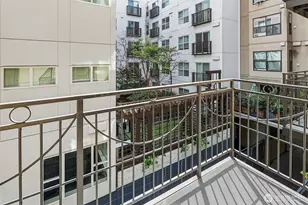425 Vine St, Seattle, WA 98121 - Photo 19