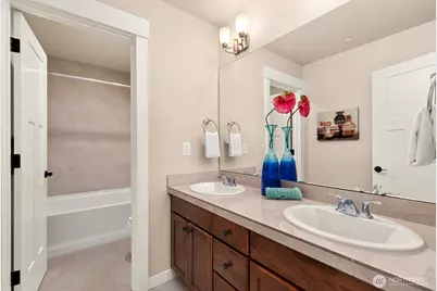 7050 171st Avenue SE, Bellevue, WA 98006 - Photo 27
