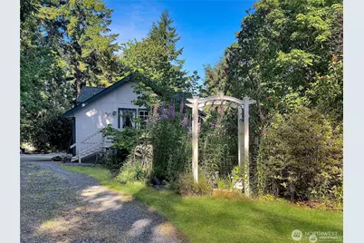 890 W Wynwood Drive, Shelton, WA 98584 - Photo 9