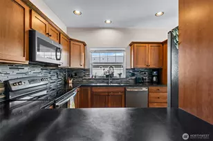 2452 NW Columbia Ave, East Wenatchee, WA 98802 - Photo 7