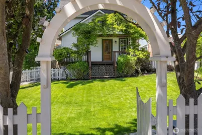 9757 2nd Avenue NW, Seattle, WA 98117 - Photo 3
