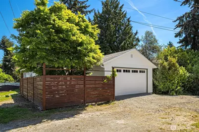 9757 2nd Avenue NW, Seattle, WA 98117 - Photo 35