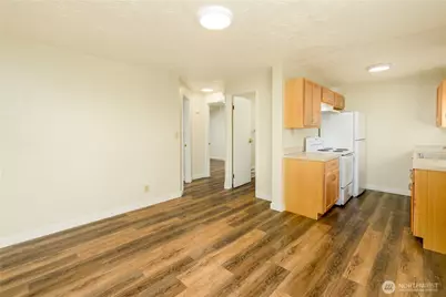 201 E Liberty Street, Port Angeles, WA 98362 - Photo 15