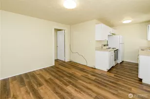 201 E Liberty St, Port Angeles, WA 98362 - Photo 23