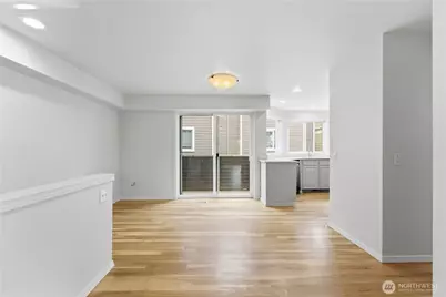 11732 Greenwood Avenue N, Seattle, WA 98133 - Photo 3
