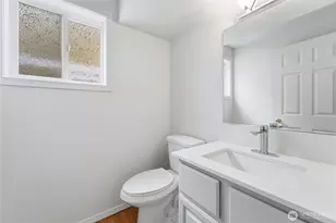 11732 Greenwood Ave N, Seattle, WA 98133 - Photo 13