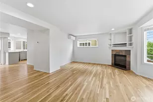 11732 Greenwood Ave N, Seattle, WA 98133 - Photo 9