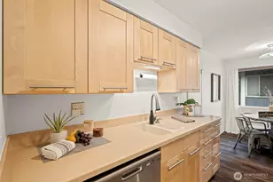 17112 NE 45th St, Redmond, WA 98052 - Photo 11