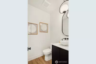 817 18th Avenue W, Kirkland, WA 98033 - Photo 11