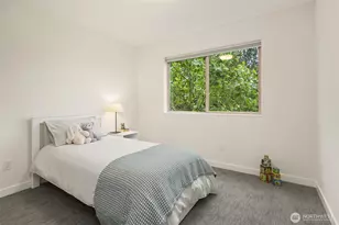 9230 Interlake Ave N, Seattle, WA 98103 - Photo 17