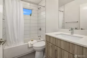 9230 Interlake Ave N, Seattle, WA 98103 - Photo 21