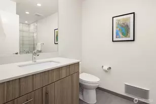 9230 Interlake Ave N, Seattle, WA 98103 - Photo 5