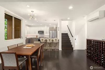 9230 Interlake Avenue N, Seattle, WA 98103 - Photo 7