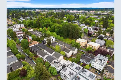 9230 Interlake Avenue N, Seattle, WA 98103 - Photo 33