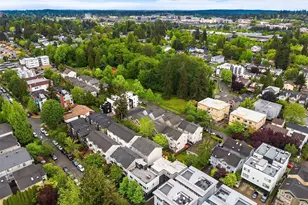 9230 Interlake Ave N, Seattle, WA 98103 - Photo 33