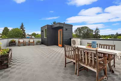 9230 Interlake Avenue N, Seattle, WA 98103 - Photo 29