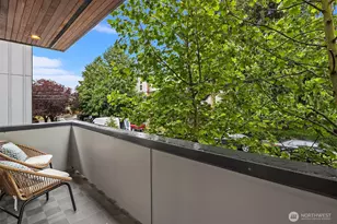 9230 Interlake Ave N, Seattle, WA 98103 - Photo 17