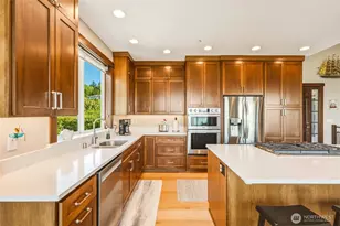 1018 Clear Morning Ln, Camano Island, WA 98282 - Photo 9