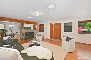 10801 12th Ave NE, Seattle, WA 98125 - Photo 9