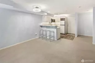 425 Vine St, Seattle, WA 98121 - Photo 7
