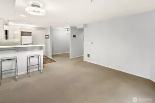 425 Vine St, Seattle, WA 98121 - Photo 11