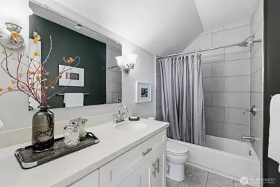 6211 Carleton Avenue S, Seattle, WA 98108 - Photo 23