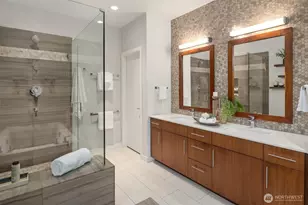 8221 21st Ave NE, Seattle, WA 98115 - Photo 27