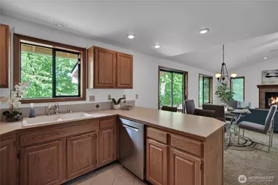 14006 SE 158th Street, Renton, WA 98058 - Photo 7