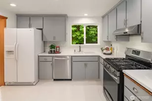 418 212th St SW, Bothell, WA 98021 - Photo 13