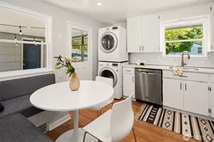 2265 NE 73rd St, Seattle, WA 98115 - Photo 9
