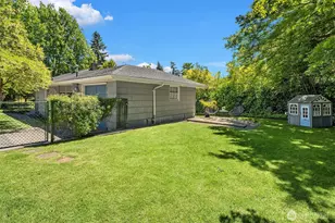 2265 NE 73rd St, Seattle, WA 98115 - Photo 25