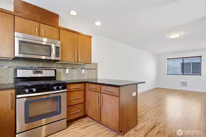 12031 35th Avenue NE #A, Seattle, WA 98125 - Photo 7