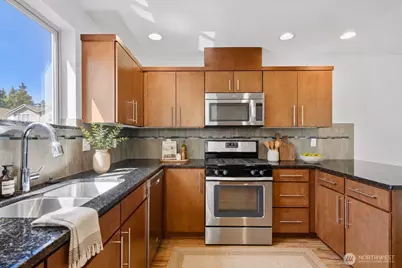 12031 35th Avenue NE #A, Seattle, WA 98125 - Photo 5