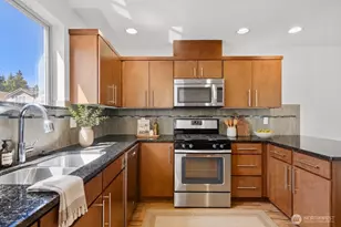 12031 35th Ave NE, Seattle, WA 98125 - Photo 5