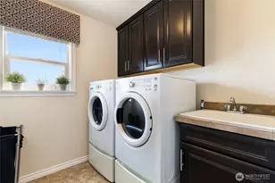 21435 SE 2nd St, Sammamish, WA 98074 - Photo 29